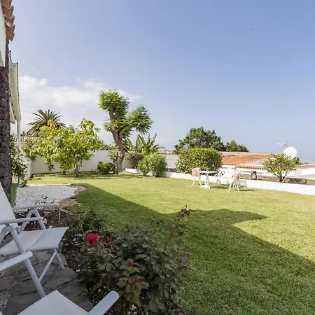 Violeta, Preciosa Vv Con Jardin Y Vistas *